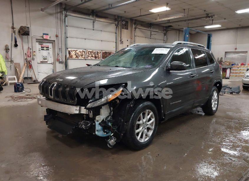 Photo 2 of 2016 Jeep Cherokee LATITUDE (VIN 1C4PJMCB3GW267804)