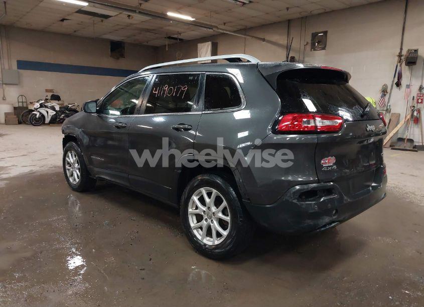 Photo 3 of 2016 Jeep Cherokee LATITUDE (VIN 1C4PJMCB3GW267804)
