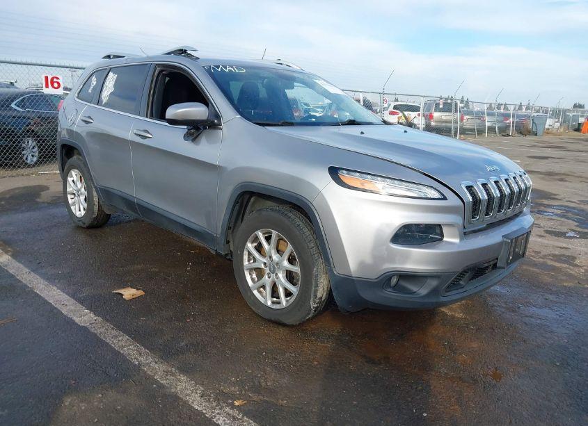 2016 Jeep Cherokee LATITUDE (VIN 1C4PJMCB3GW304818) main photo