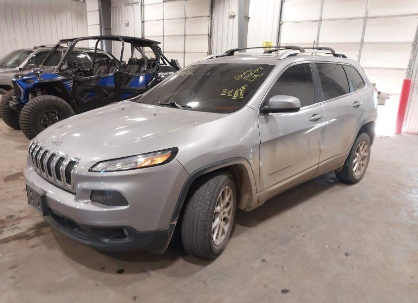 Photo 2 of 2017 Jeep Cherokee LATITUDE 4X4 (VIN 1C4PJMCB3HD213870)