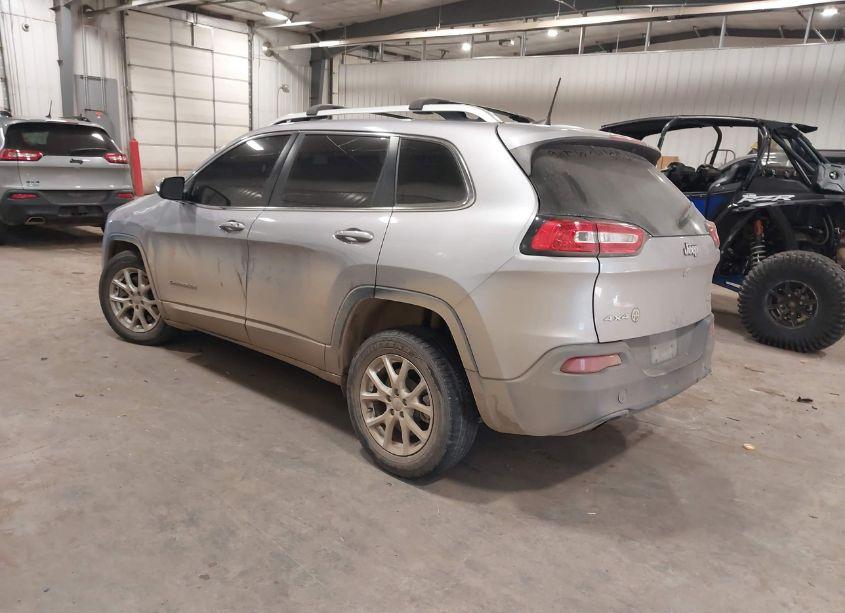 Photo 3 of 2017 Jeep Cherokee LATITUDE 4X4 (VIN 1C4PJMCB3HD213870)