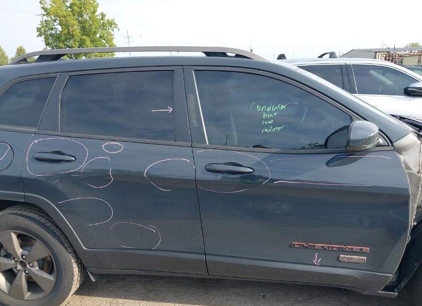 Photo 13 of 2017 Jeep Cherokee 75TH ANNIVERSARY EDITION 4X4 (VIN 1C4PJMCB3HW565481)