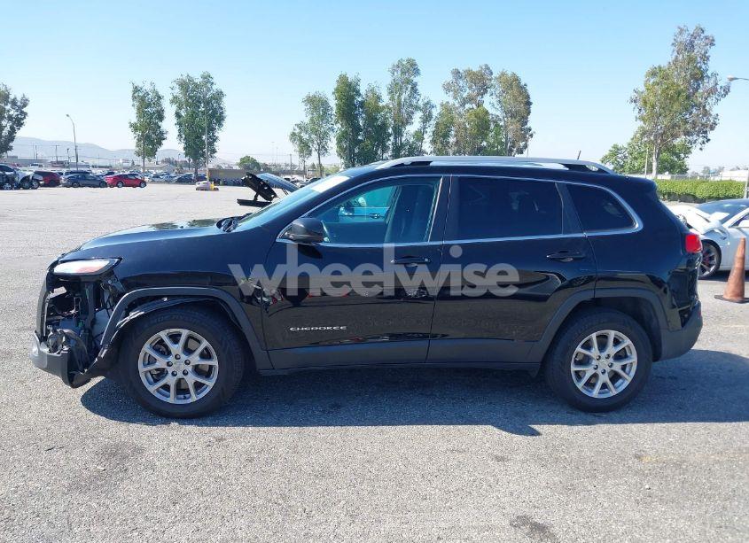 Photo 14 of 2017 Jeep Cherokee LATITUDE 4X4 (VIN 1C4PJMCB3HW605381)