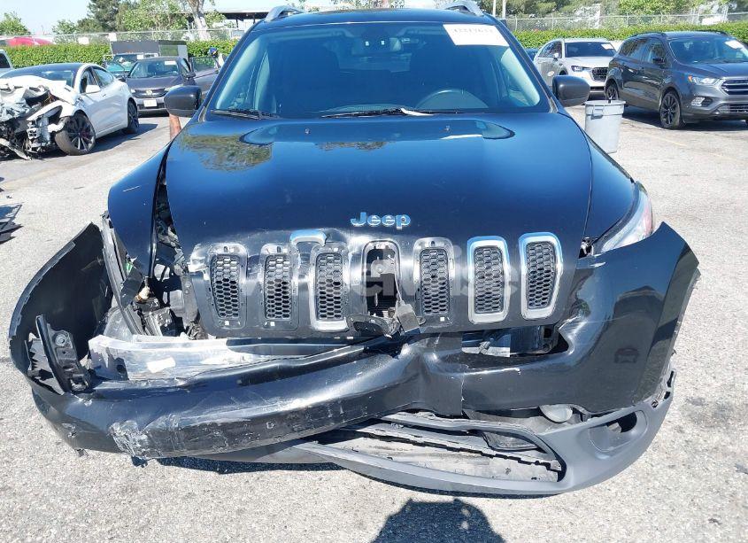 Photo 6 of 2017 Jeep Cherokee LATITUDE 4X4 (VIN 1C4PJMCB3HW605381)