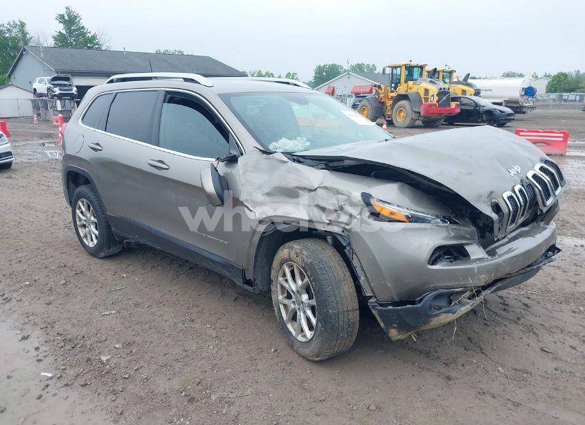 2017 Jeep Cherokee LATITUDE 4X4 (VIN 1C4PJMCB3HW657318) main photo