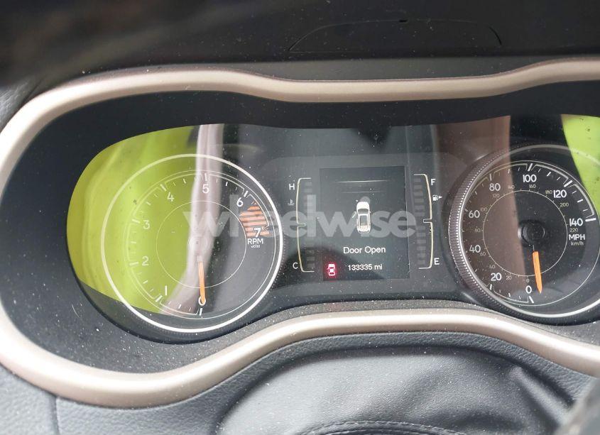 Photo 14 of 2017 Jeep Cherokee LATITUDE 4X4 (VIN 1C4PJMCB3HW657318)