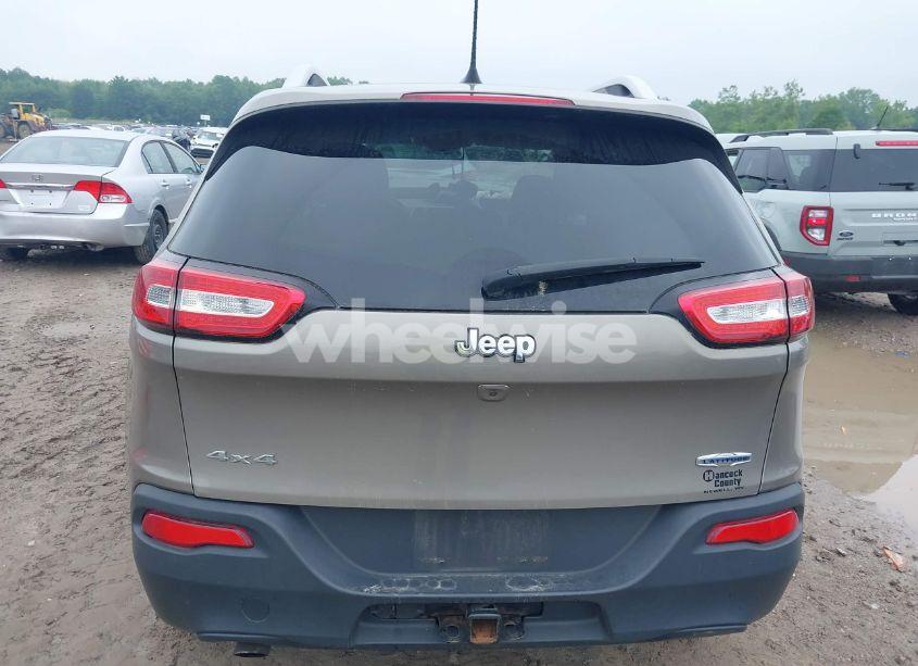 Photo 15 of 2017 Jeep Cherokee LATITUDE 4X4 (VIN 1C4PJMCB3HW657318)