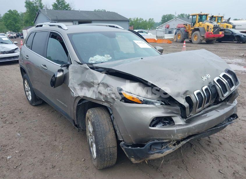 Photo 6 of 2017 Jeep Cherokee LATITUDE 4X4 (VIN 1C4PJMCB3HW657318)