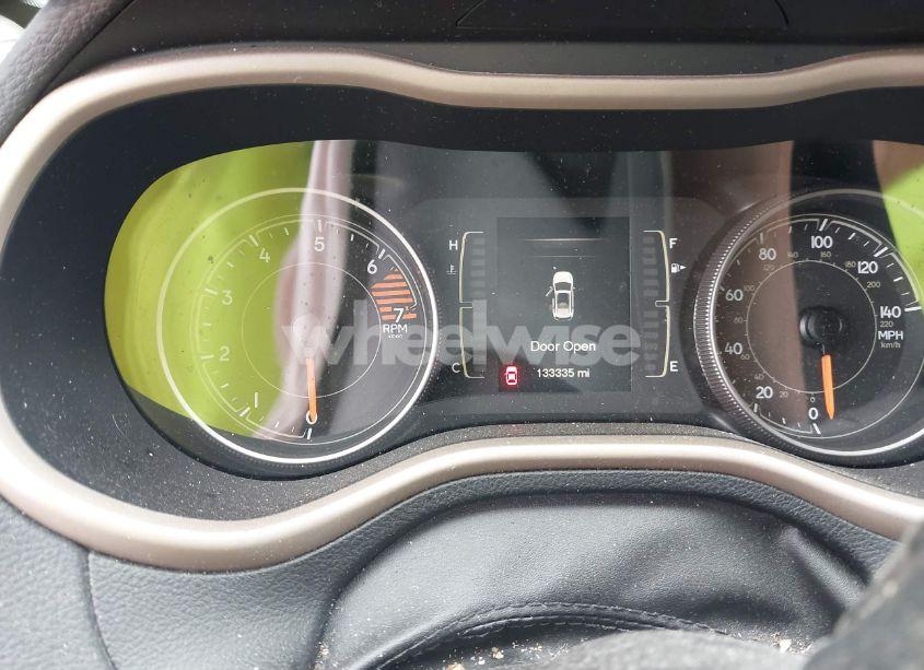 Photo 7 of 2017 Jeep Cherokee LATITUDE 4X4 (VIN 1C4PJMCB3HW657318)