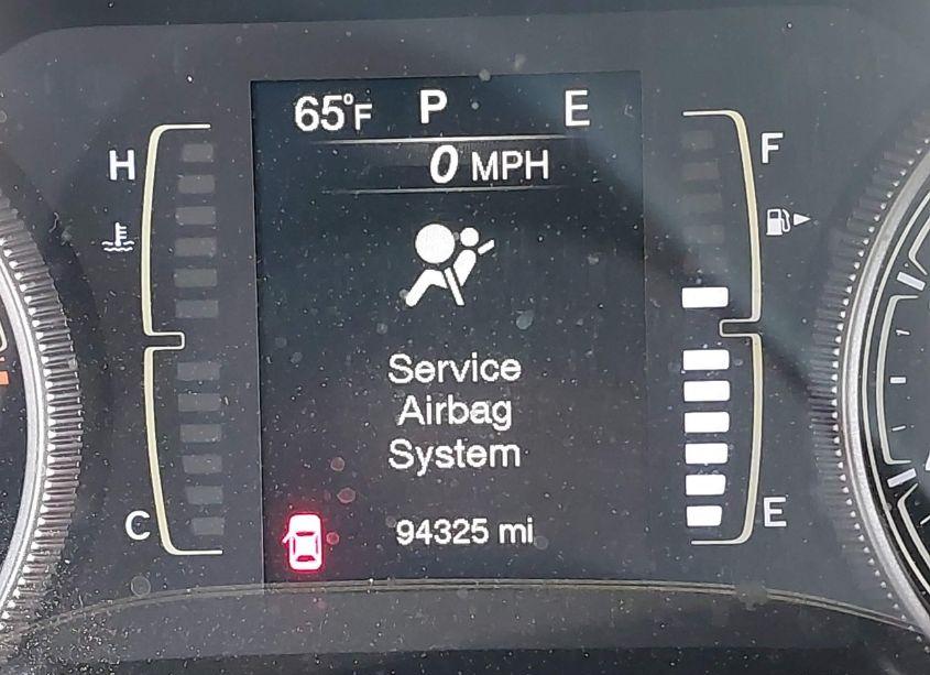 Photo 16 of 2018 Jeep Cherokee LATITUDE (VIN 1C4PJMCB3JD572299)