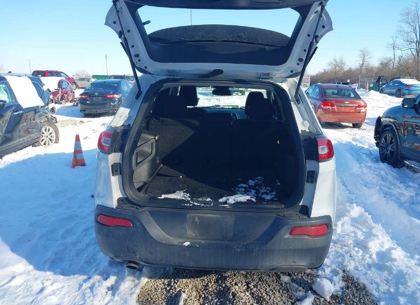 Photo 16 of 2014 Jeep Cherokee LATITUDE (VIN 1C4PJMCB4EW141335)