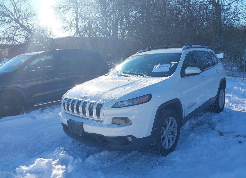 Photo 2 of 2014 Jeep Cherokee LATITUDE (VIN 1C4PJMCB4EW141335)