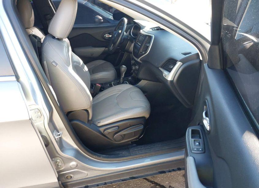 Photo 5 of 2014 Jeep Cherokee LATITUDE (VIN 1C4PJMCB4EW227499)