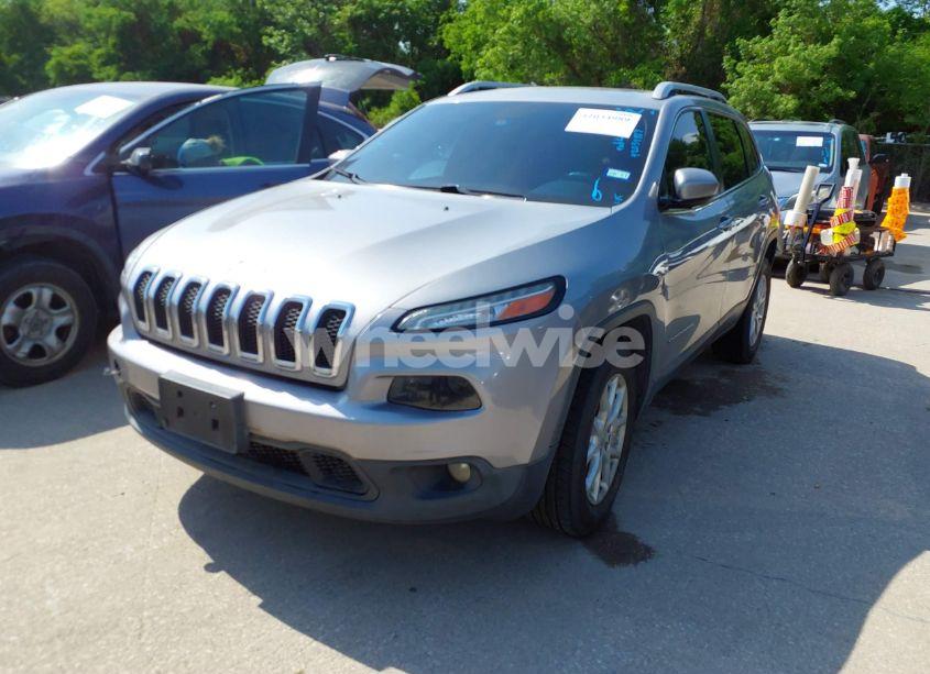 Photo 2 of 2014 Jeep Cherokee LATITUDE (VIN 1C4PJMCB4EW315520)