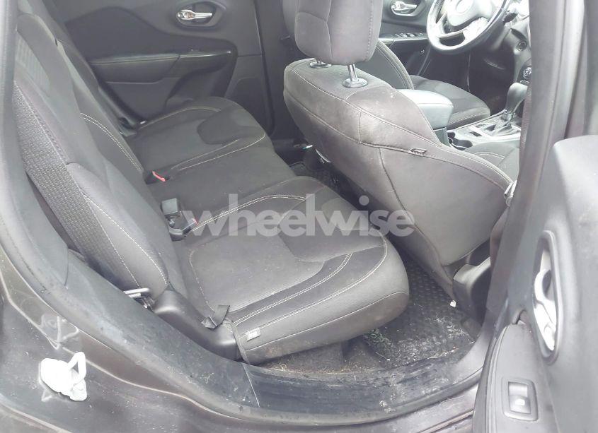 Photo 8 of 2015 Jeep Cherokee LATITUDE (VIN 1C4PJMCB4FW522703)