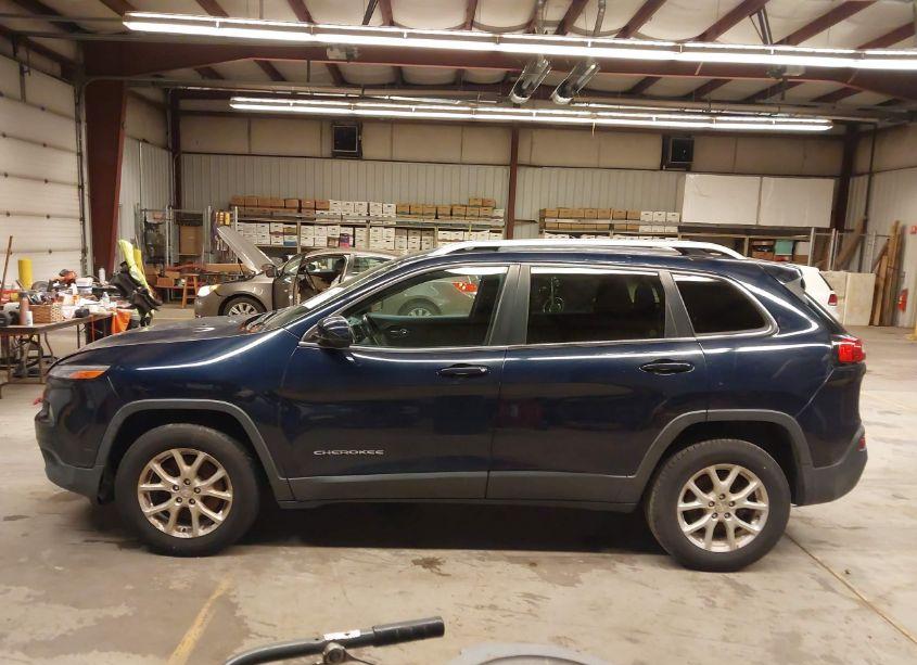 Photo 15 of 2015 Jeep Cherokee LATITUDE (VIN 1C4PJMCB4FW624728)