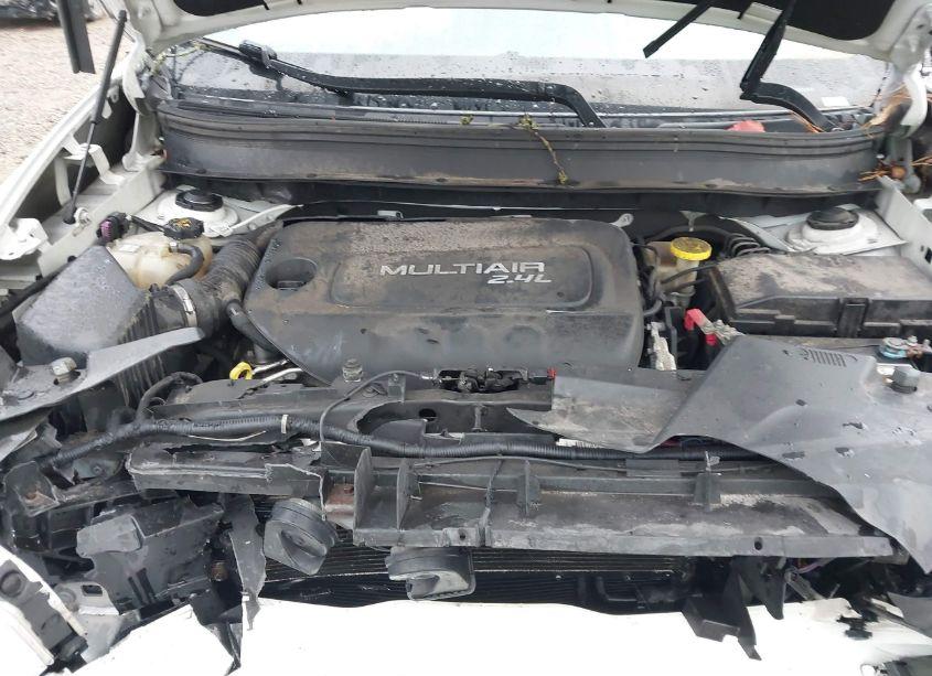 Photo 10 of 2015 Jeep Cherokee LATITUDE (VIN 1C4PJMCB4FW625734)