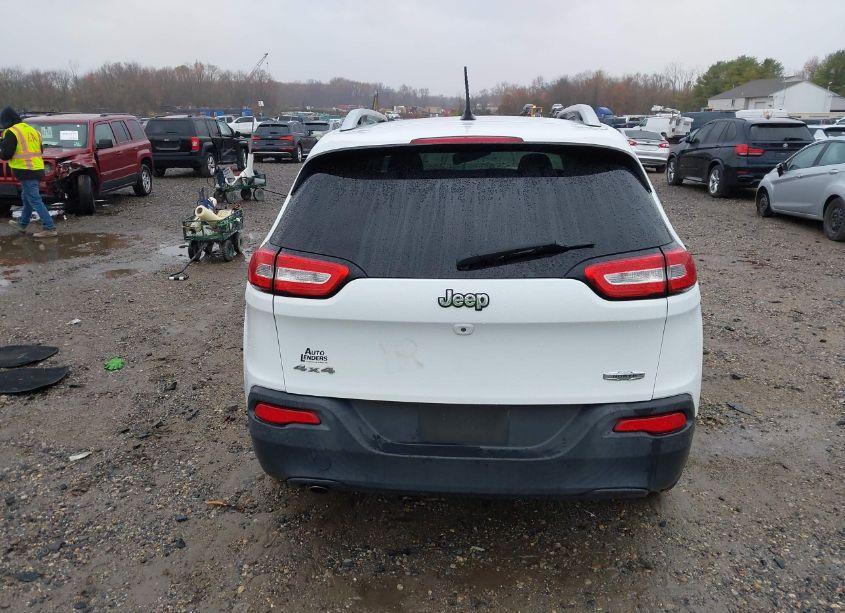 Photo 16 of 2015 Jeep Cherokee LATITUDE (VIN 1C4PJMCB4FW625734)