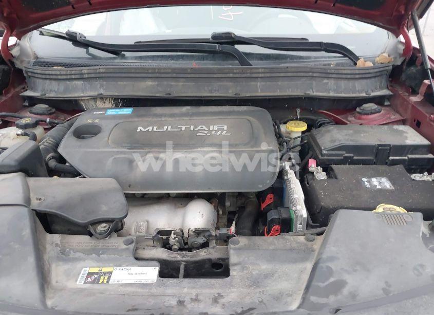 Photo 10 of 2015 Jeep Cherokee LATITUDE (VIN 1C4PJMCB4FW642307)