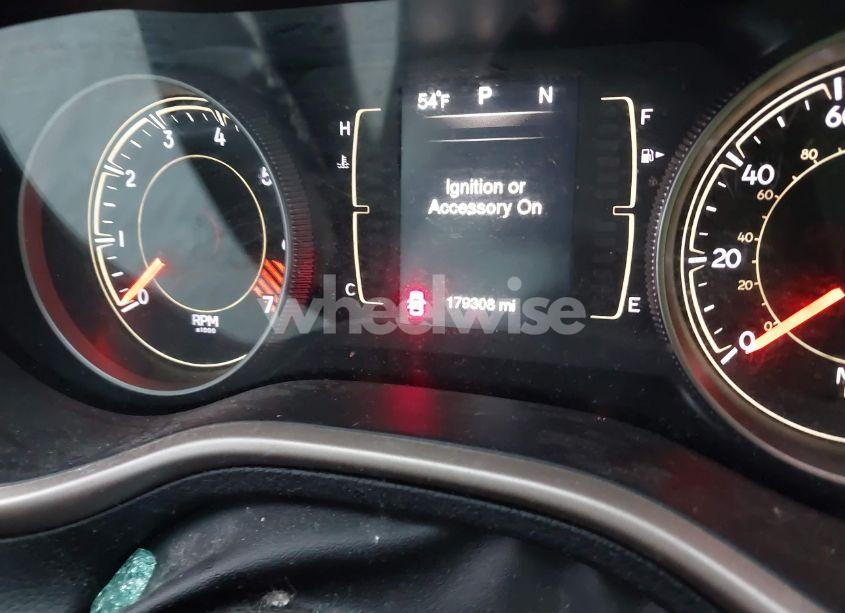 Photo 15 of 2015 Jeep Cherokee LATITUDE (VIN 1C4PJMCB4FW642307)