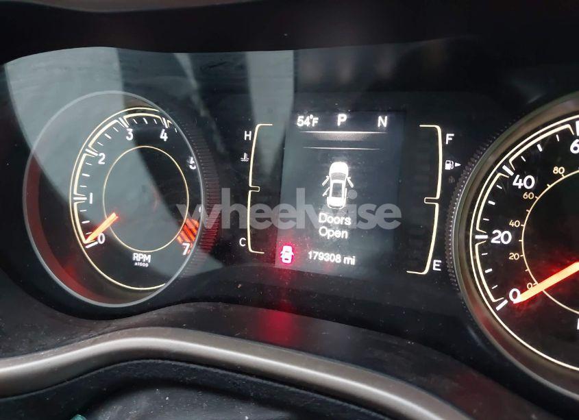 Photo 7 of 2015 Jeep Cherokee LATITUDE (VIN 1C4PJMCB4FW642307)