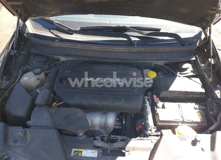 Photo 10 of 2015 Jeep Cherokee LATITUDE (VIN 1C4PJMCB4FW655073)