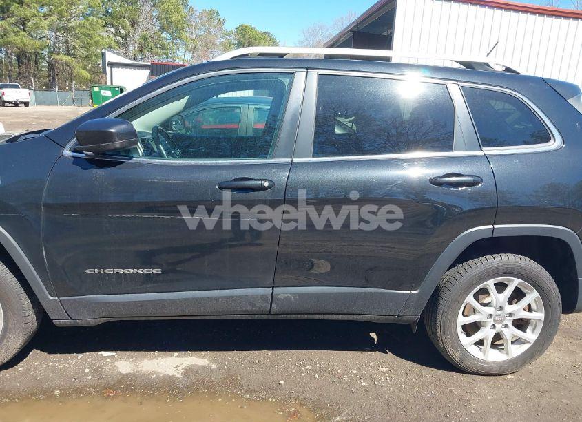 Photo 14 of 2015 Jeep Cherokee LATITUDE (VIN 1C4PJMCB4FW655073)