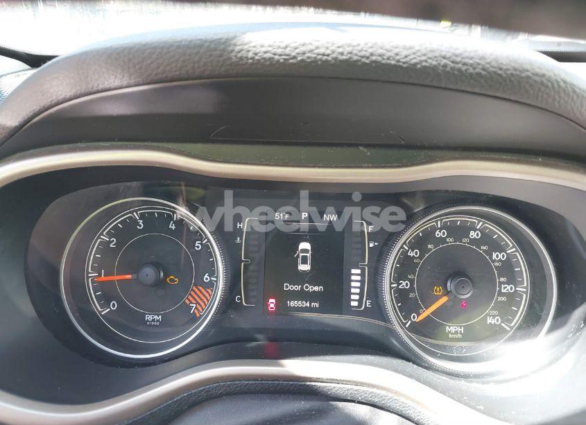 Photo 15 of 2015 Jeep Cherokee LATITUDE (VIN 1C4PJMCB4FW655073)