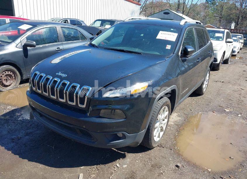 Photo 2 of 2015 Jeep Cherokee LATITUDE (VIN 1C4PJMCB4FW655073)