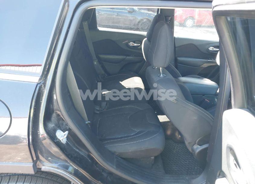 Photo 8 of 2015 Jeep Cherokee LATITUDE (VIN 1C4PJMCB4FW655073)