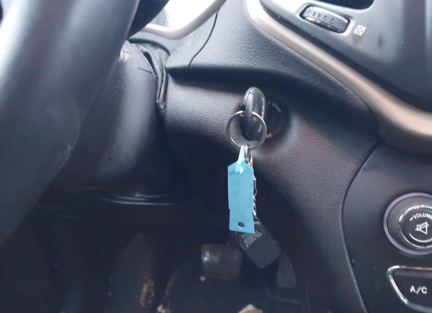 Photo 11 of 2015 Jeep Cherokee LATITUDE (VIN 1C4PJMCB4FW714767)