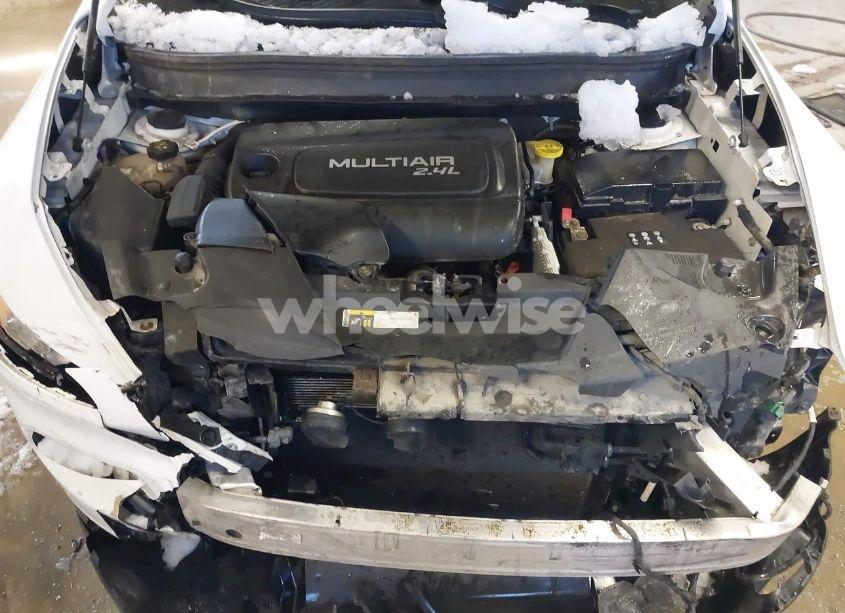 Photo 10 of 2015 Jeep Cherokee LATITUDE (VIN 1C4PJMCB4FW733710)