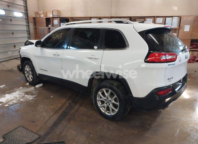 Photo 3 of 2015 Jeep Cherokee LATITUDE (VIN 1C4PJMCB4FW733710)