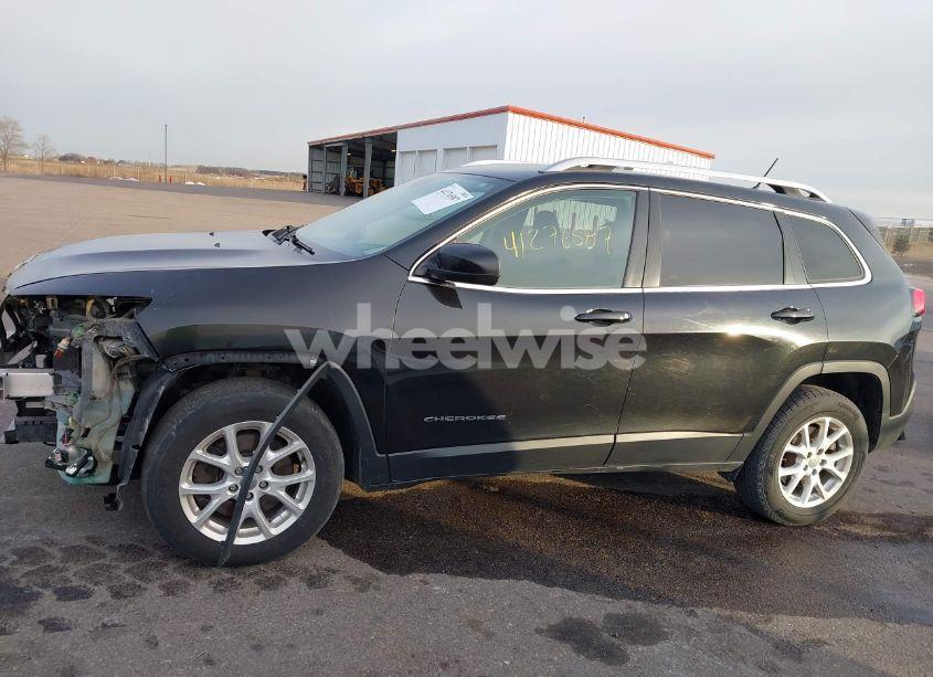 Photo 14 of 2015 Jeep Cherokee LATITUDE (VIN 1C4PJMCB4FW744030)