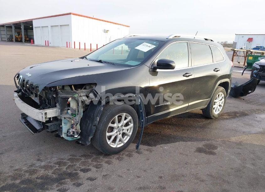 Photo 2 of 2015 Jeep Cherokee LATITUDE (VIN 1C4PJMCB4FW744030)
