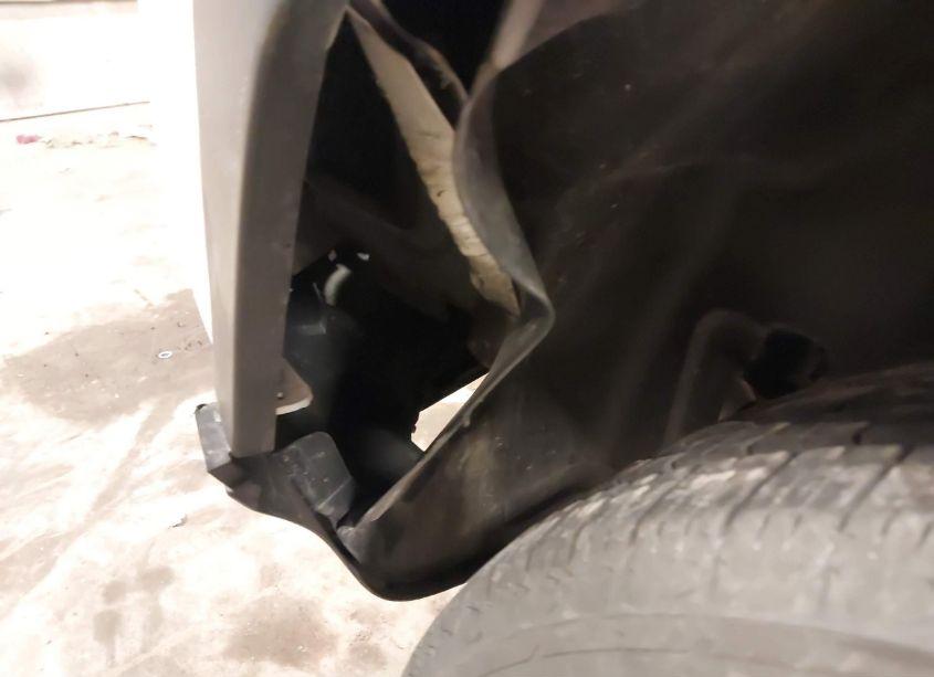 Photo 18 of 2015 Jeep Cherokee LATITUDE (VIN 1C4PJMCB4FW794457)