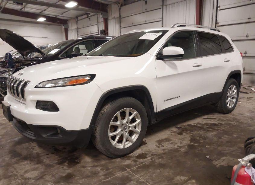 Photo 2 of 2015 Jeep Cherokee LATITUDE (VIN 1C4PJMCB4FW794457)
