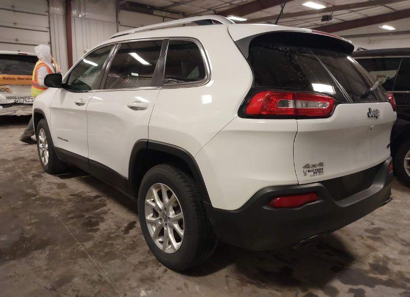 Photo 3 of 2015 Jeep Cherokee LATITUDE (VIN 1C4PJMCB4FW794457)