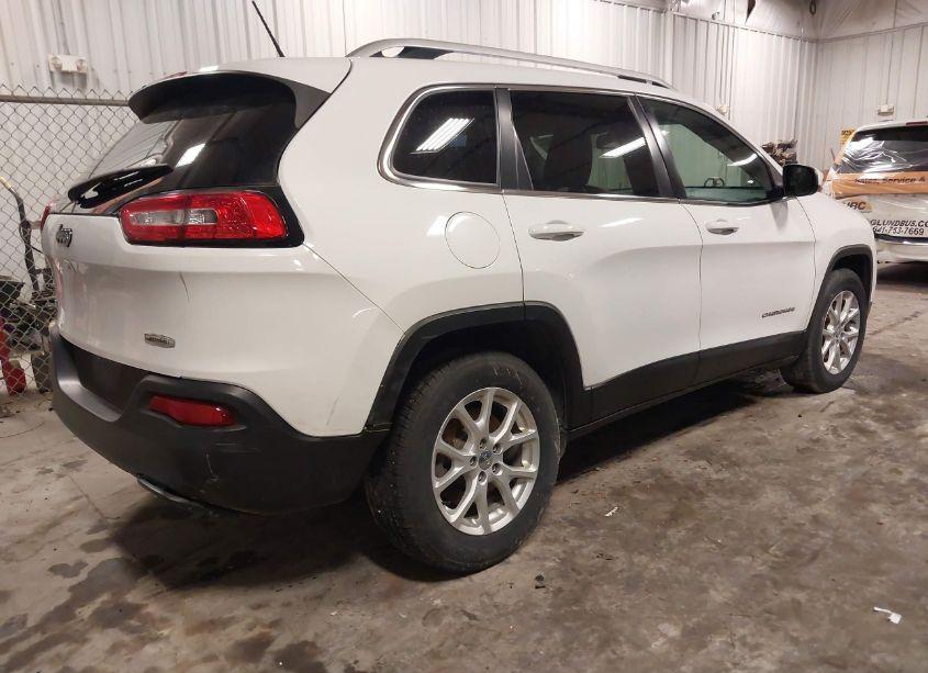 Photo 4 of 2015 Jeep Cherokee LATITUDE (VIN 1C4PJMCB4FW794457)
