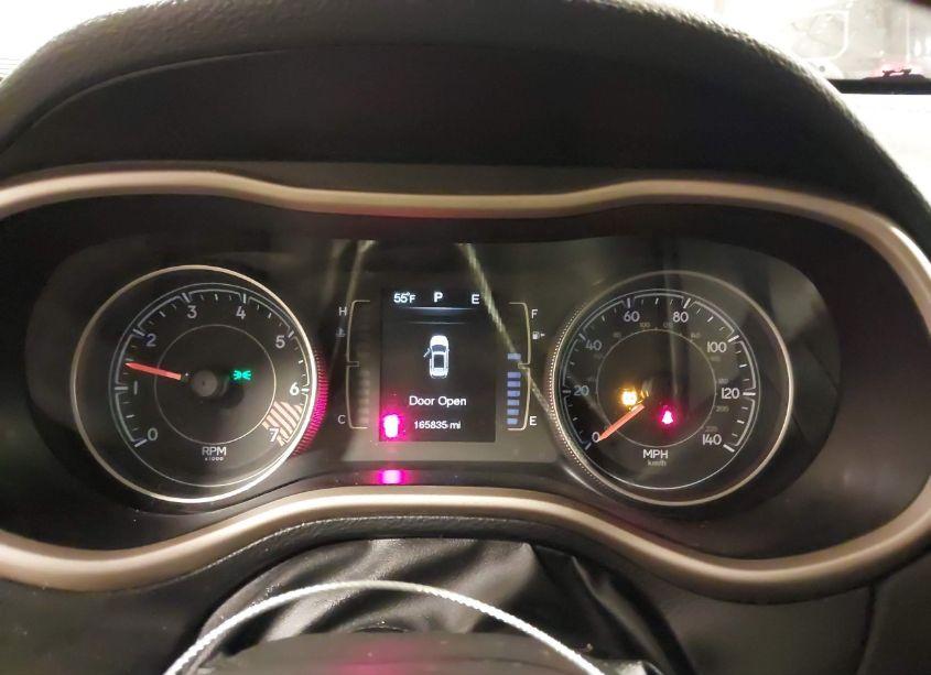 Photo 7 of 2015 Jeep Cherokee LATITUDE (VIN 1C4PJMCB4FW794457)