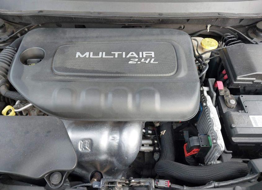 Photo 10 of 2016 Jeep Cherokee LATITUDE (VIN 1C4PJMCB4GW140009)