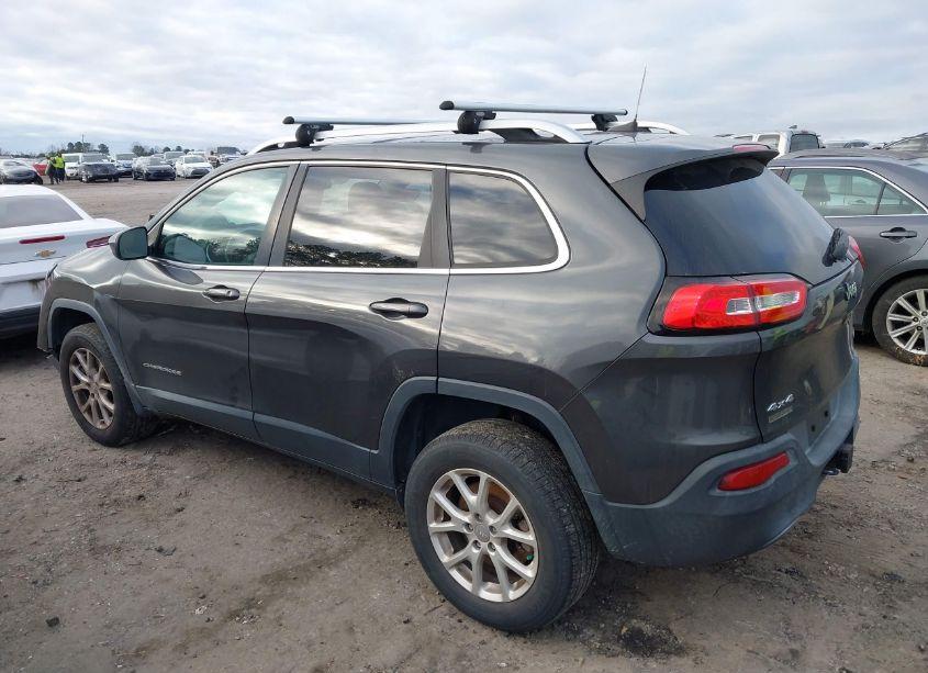 Photo 3 of 2016 Jeep Cherokee LATITUDE (VIN 1C4PJMCB4GW140009)