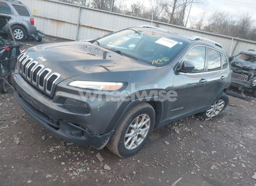 Photo 2 of 2016 Jeep Cherokee LATITUDE (VIN 1C4PJMCB4GW141886)
