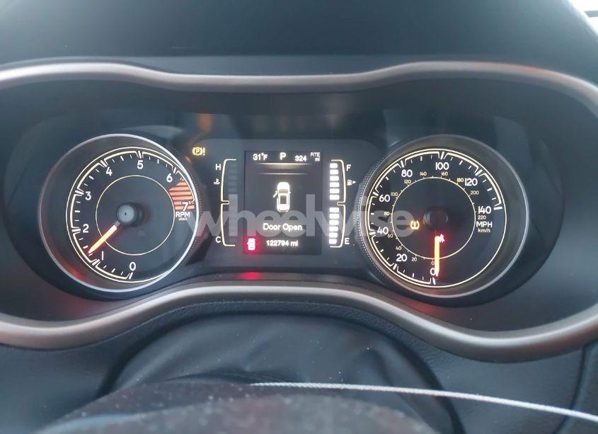 Photo 7 of 2016 Jeep Cherokee LATITUDE (VIN 1C4PJMCB4GW141886)