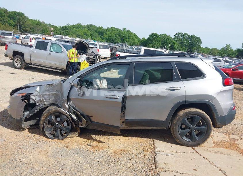 Photo 14 of 2016 Jeep Cherokee ALTITUDE (VIN 1C4PJMCB4GW182213)