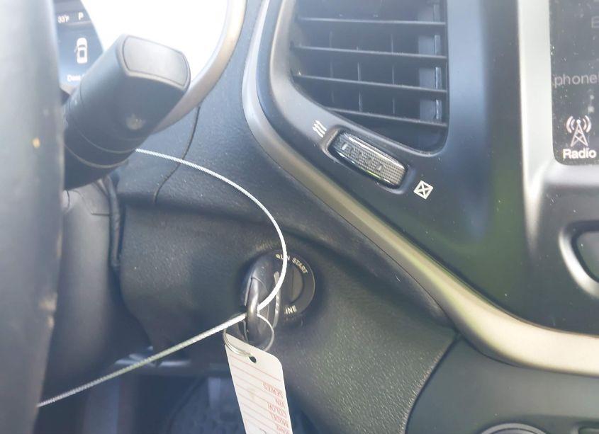 Photo 11 of 2016 Jeep Cherokee ALTITUDE (VIN 1C4PJMCB4GW187363)