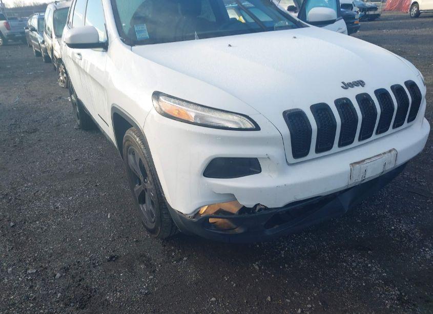 Photo 6 of 2016 Jeep Cherokee ALTITUDE (VIN 1C4PJMCB4GW187363)