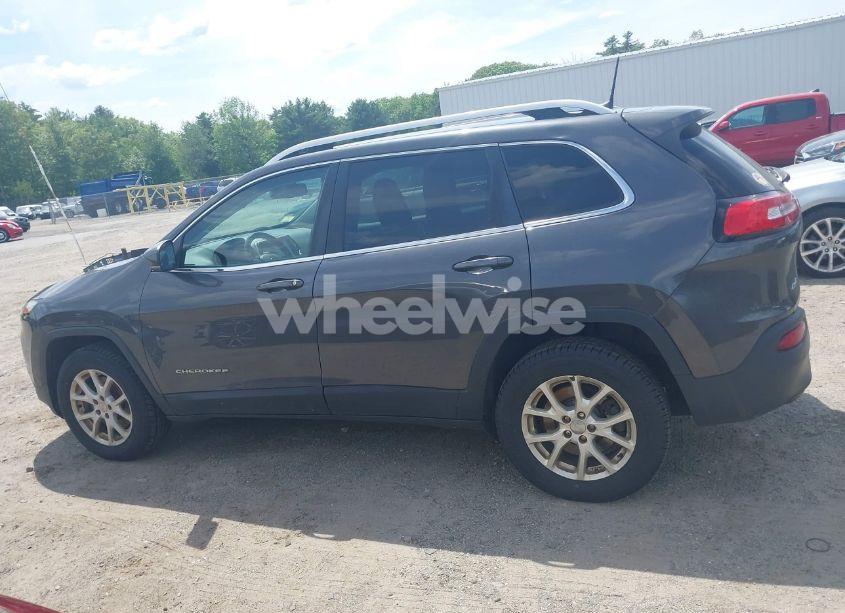 Photo 14 of 2016 Jeep Cherokee LATITUDE (VIN 1C4PJMCB4GW241454)
