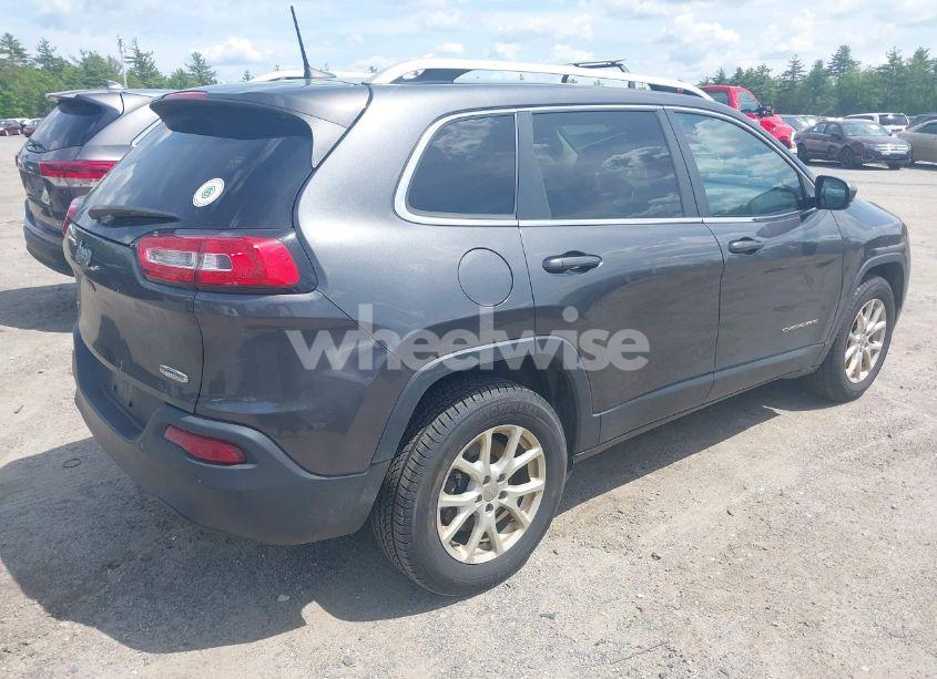 Photo 4 of 2016 Jeep Cherokee LATITUDE (VIN 1C4PJMCB4GW241454)