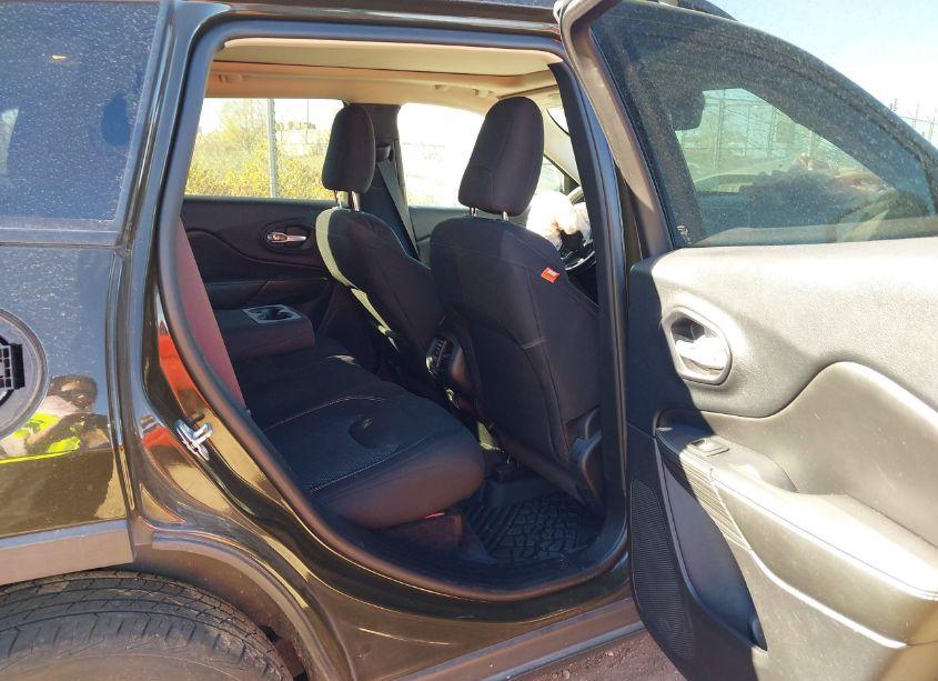 Photo 8 of 2016 Jeep Cherokee 75TH ANNIVERSARY (VIN 1C4PJMCB4GW289388)